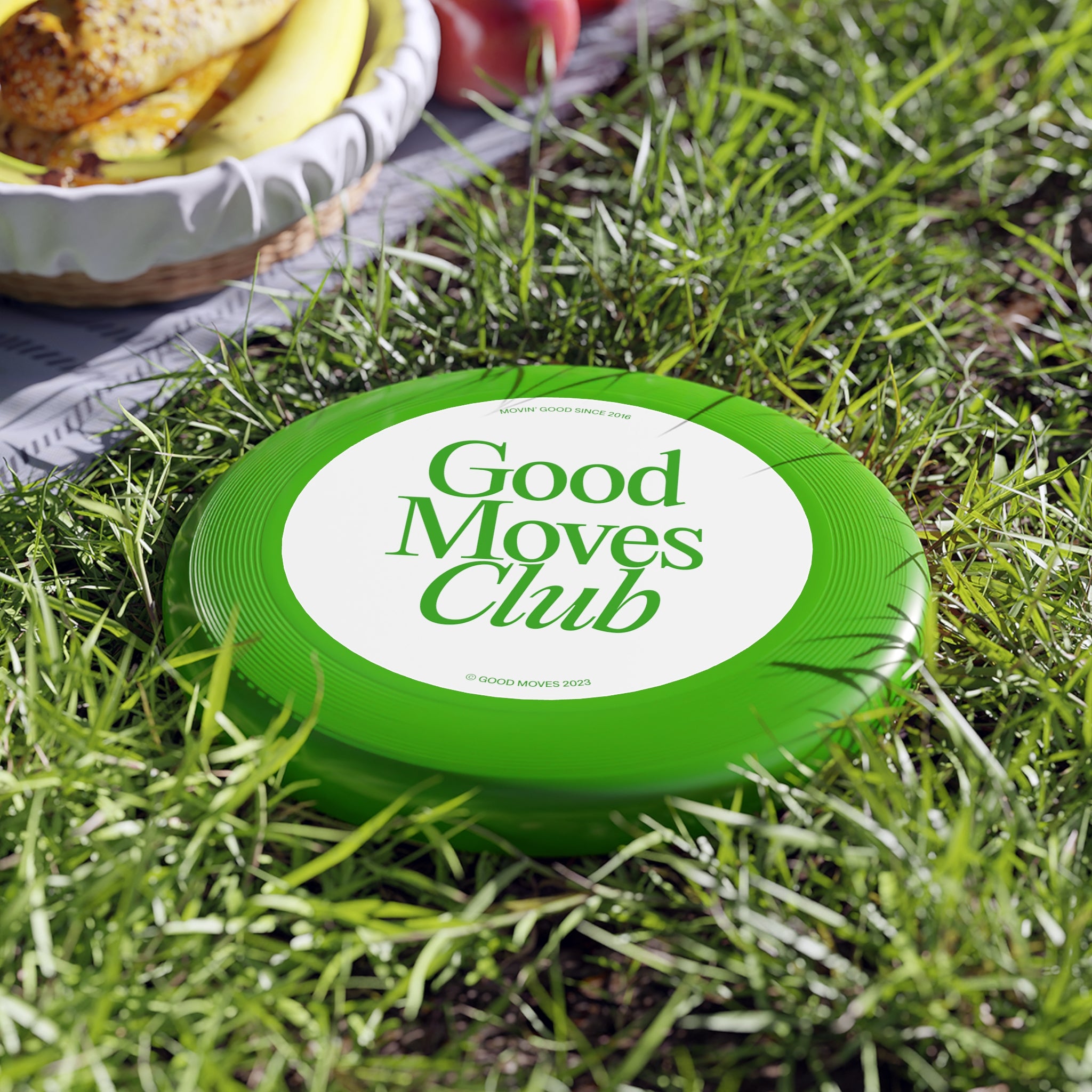 Good Moves Club Frisbee